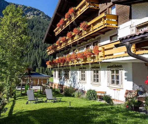 Guest house Landhaus Perktold Nesselwangle